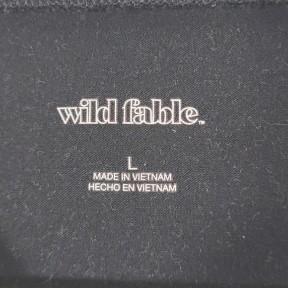Wild Fable black crop top, size L - Picture 2 of 3